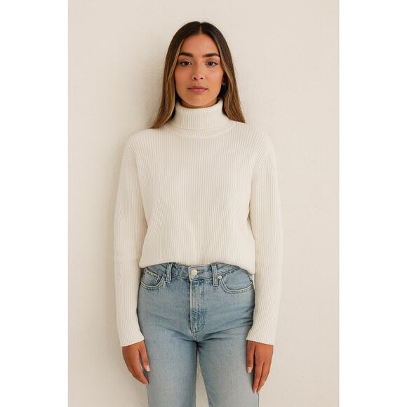 4 for $10 Venezia Jeans Knit Off White Turtle Neck 18/20 - Picture 1 of 4